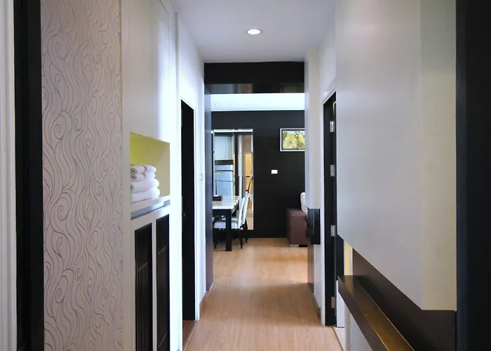 Hotel The Sunreno 3*